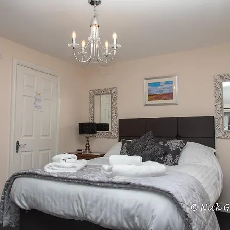 Holly-garth Holiday home