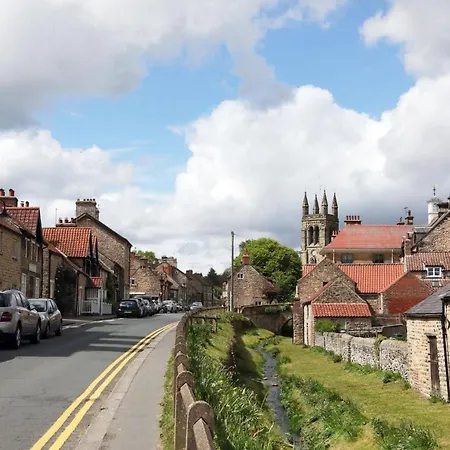 Отель Holly-garth